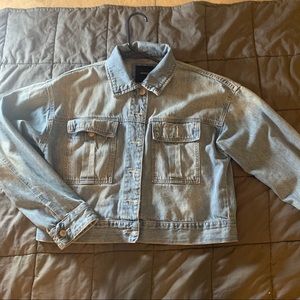 SIZE S F21 CROPPED WASHED DEMIM JACKET